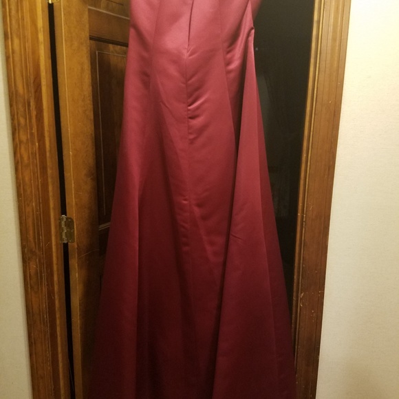 Bella Formals by Venus Bridesmaid Dresses - Picture 6 of 7